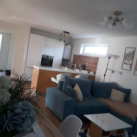 3 Izbovy Rd - Vakantiehuis *