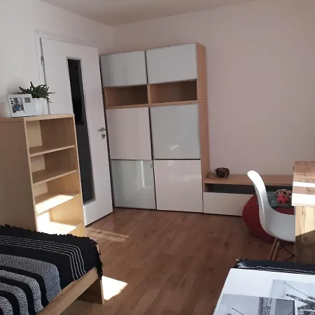 3 Izbovy Rd - Ferienhaus